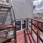 з оглядовою терасою на вулиця свободи 35 Львів