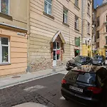 з оглядовою терасою на вулиця свободи 35 * Львів
