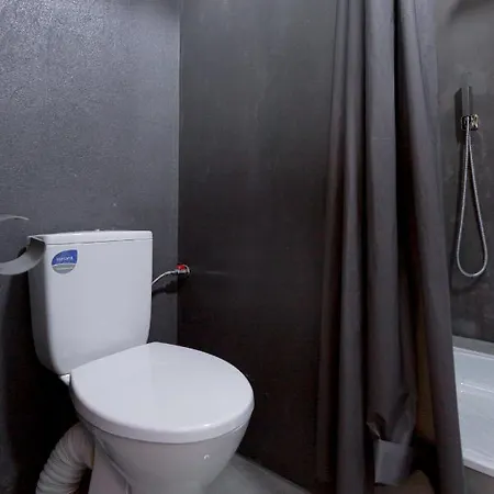 з оглядовою терасою на вулиця свободи 35 Lviv