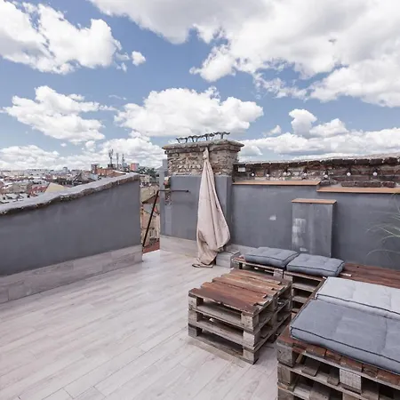з оглядовою терасою на вулиця свободи 35 Apartment *