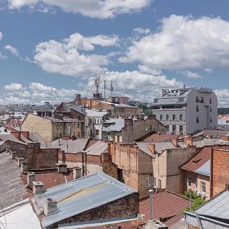 з оглядовою терасою на вулиця свободи 35 Apartman *