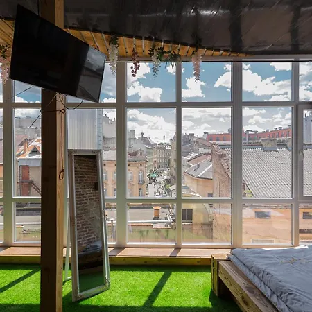 з оглядовою терасою на вулиця свободи 35 Apartman Lviv