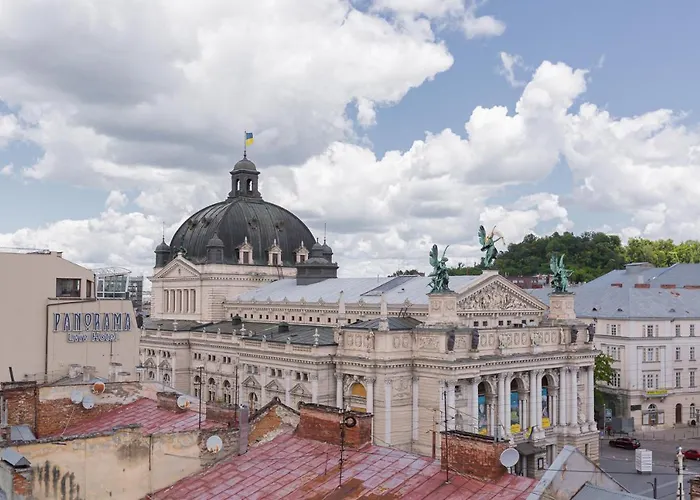 з оглядовою терасою на вулиця свободи 35 Appartement Lviv