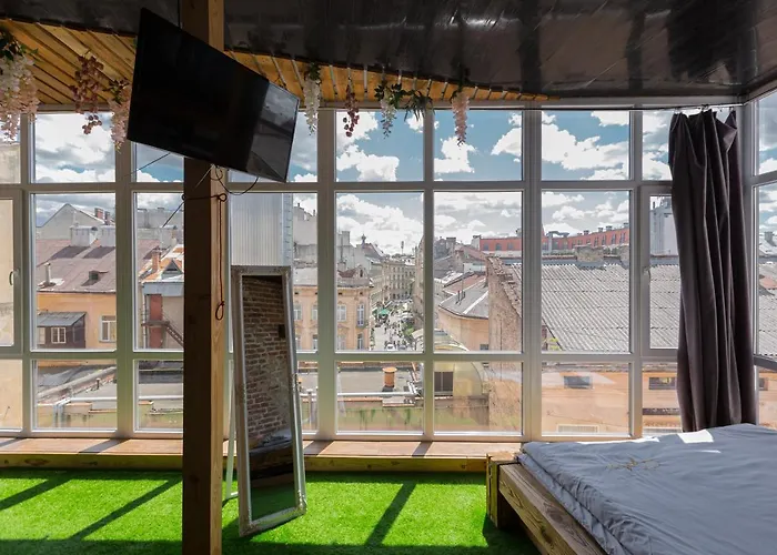 з оглядовою терасою на вулиця свободи 35 Appartement Lviv