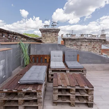 з оглядовою терасою на вулиця свободи 35