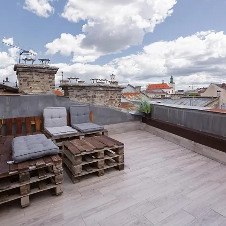 з оглядовою терасою на вулиця свободи 35 *