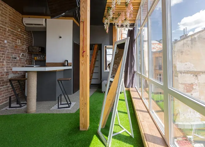 Daire з оглядовою терасою на вулиця свободи 35 *